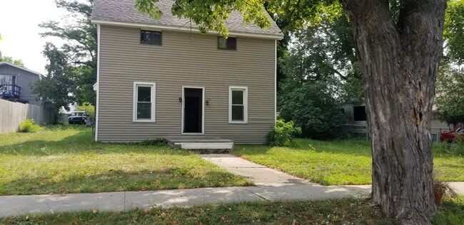 Photo - 404 2nd St Unidad #1