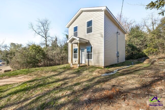 Photo - 1635 2nd St House