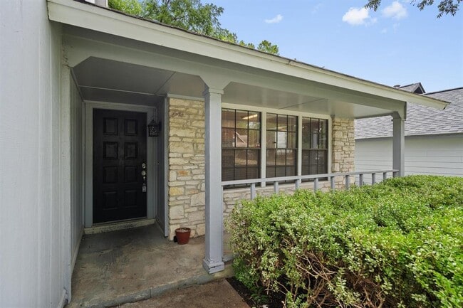 Photo - 9901 Willers Way