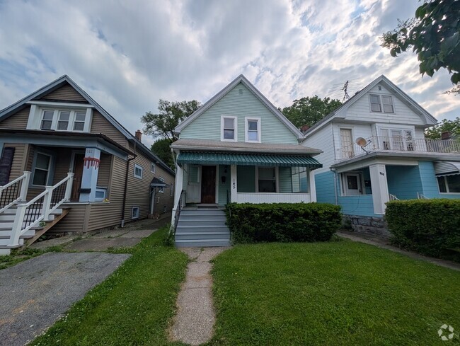 Building Photo - 145 Merrimac St Rental