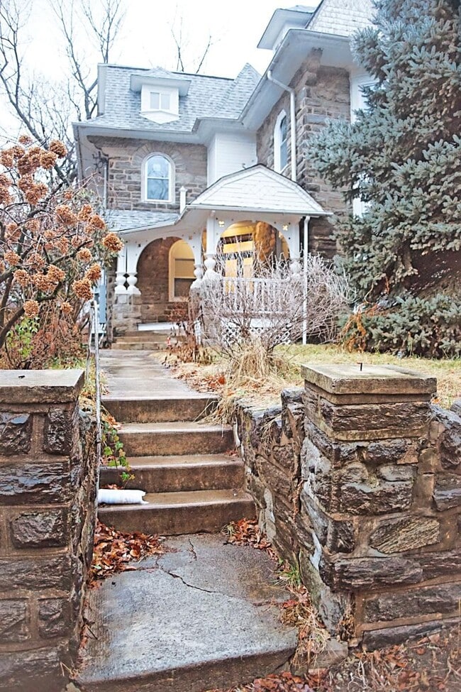 Building Photo - 133 East Mount Airy Avenue Unit 1