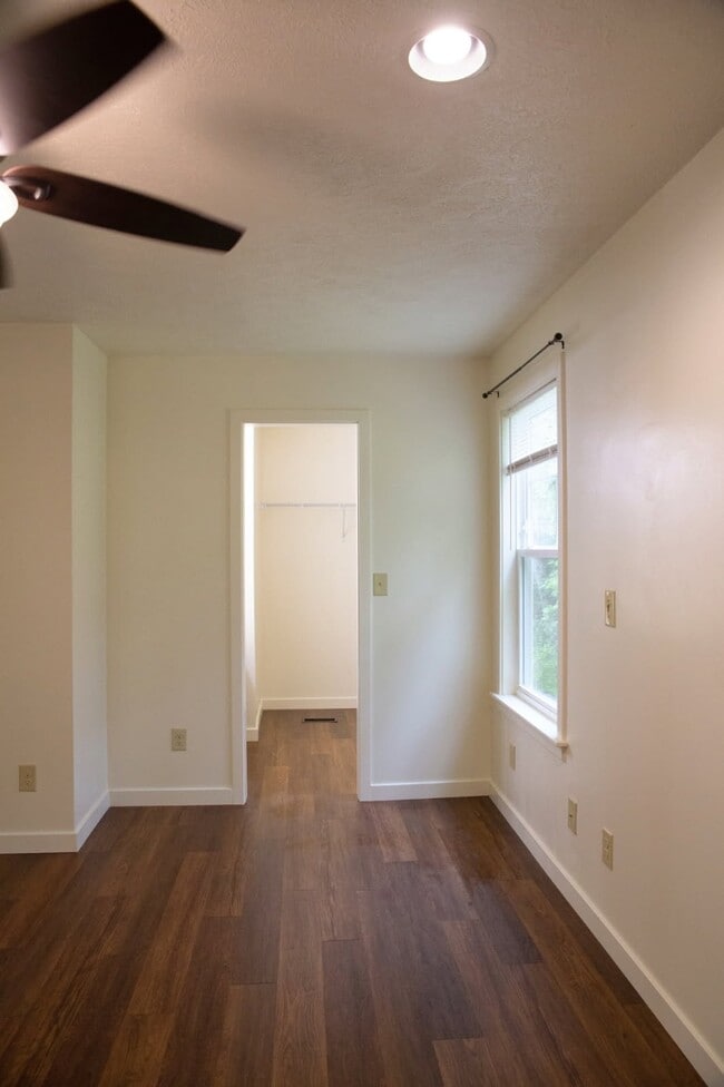 Photo - 204 Potomak Trail