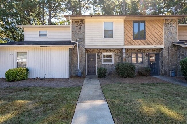 Photo - 1686 Wynndowne Trail