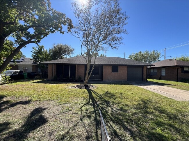 Photo - 717 Grantham Rd