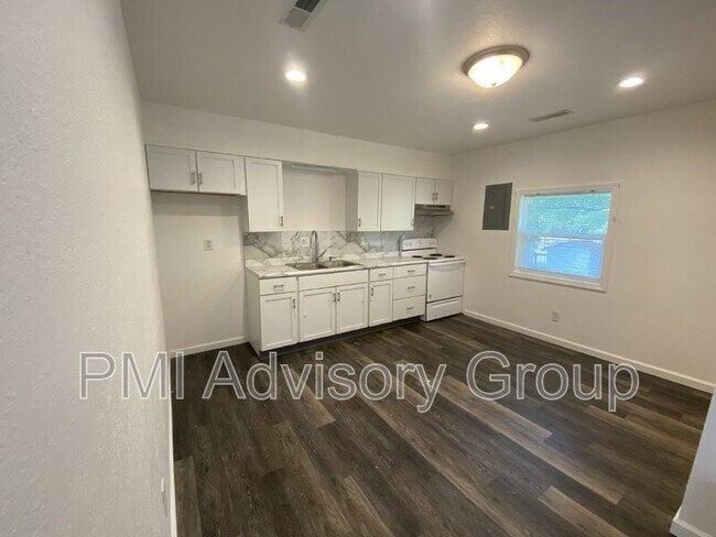 Photo - 2810 SE Monroe St Unidad C