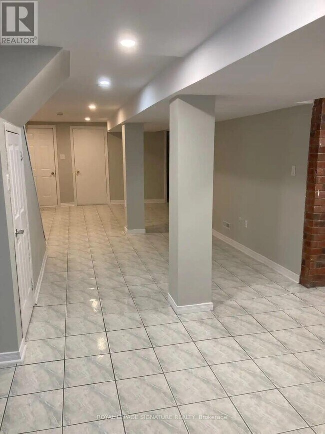 Photo - 154 Fifefield Dr