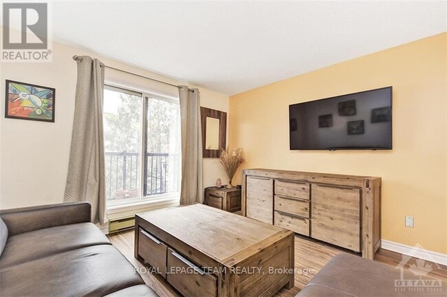 Photo - 206 Guigues Ave.