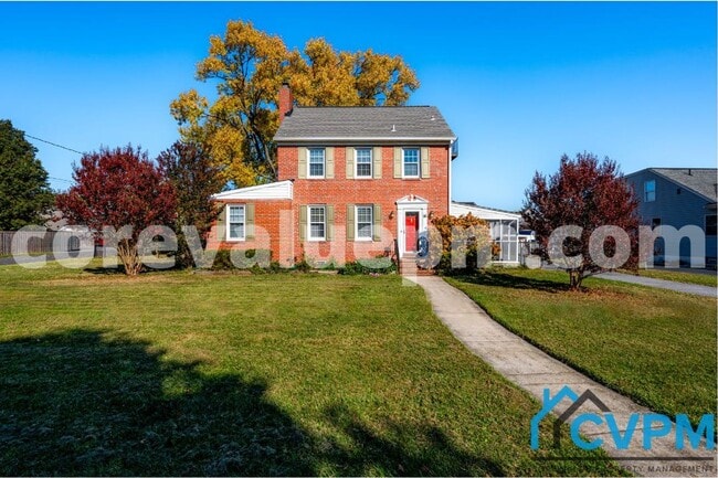 Building Photo - 16 2nd Ave S