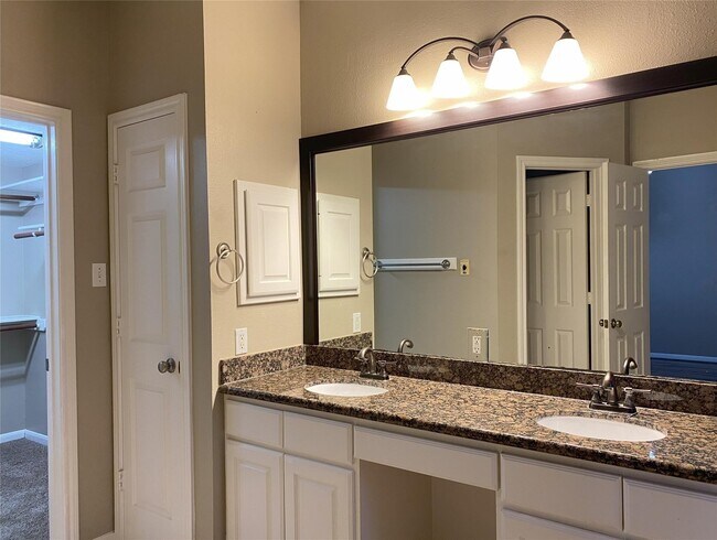 Photo - 7710 Misty Fern Ct
