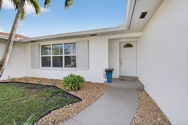 Photo - 4690 Palo Verde Dr