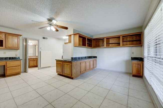 Photo - 1311 Antoine Dr Unit 146