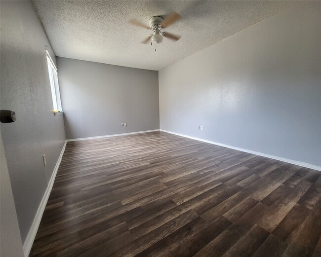 Photo - 12510 Newbrook Dr