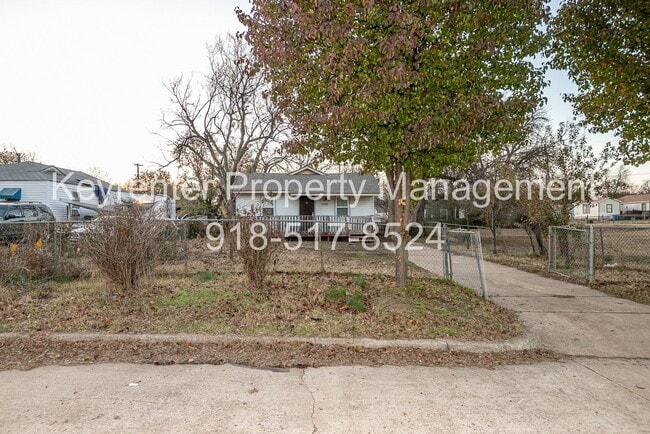 Photo - 2 Bed | 1 Bath East Tulsa with Spacious Back yard!