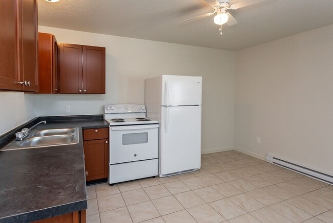 Photo - 3 Bedroom, Single-story Townhomes for rent... Unit 501 Plaza Heights Rd #4