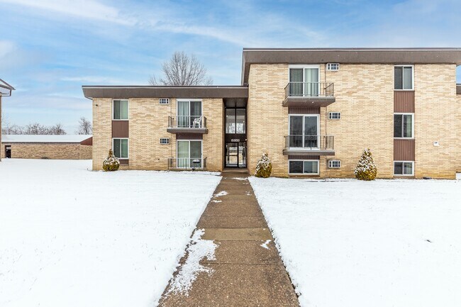 Maple Exterior - Maple Park