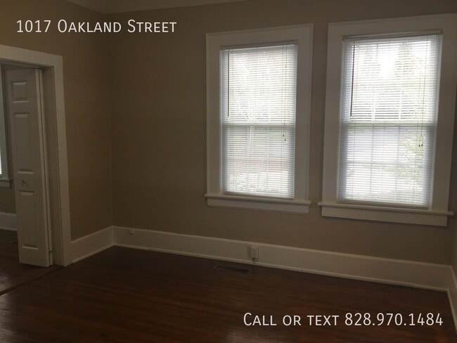 Photo - 1017 Oakland St