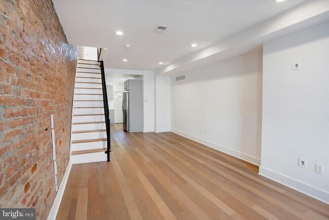 Photo - 2636 Manton St