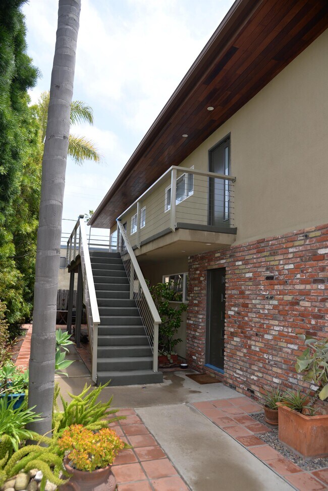 Photo - 4884 Muir Ave Unit 4884