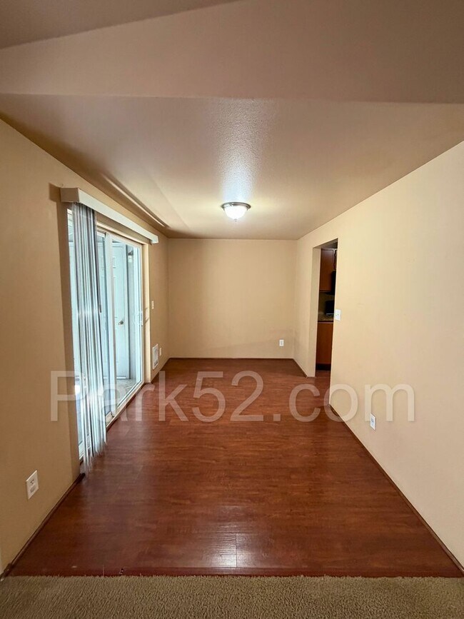 Photo - 1st Full Month Free! Puyallup Area 2 Bedroom 2nd Floor Apartment Unit 17728-C