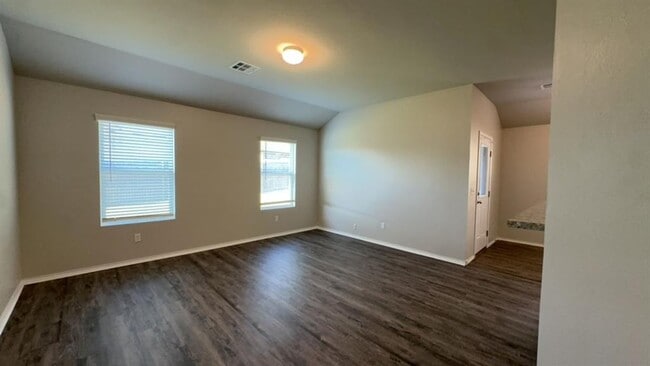 Photo - 1928 Timber Dale Dr