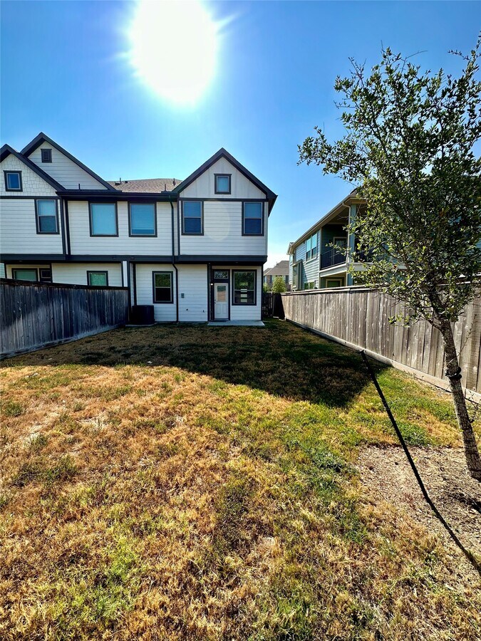 Photo - 16215 Northern Cardinal Ln