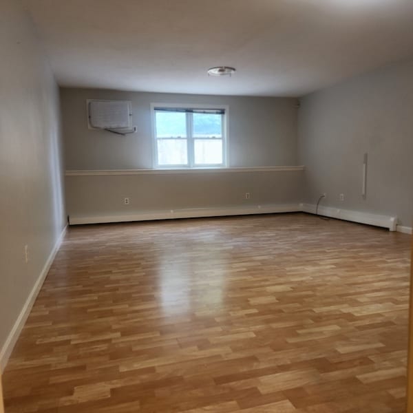 Photo - 10 Nuttall Ln Unit 3