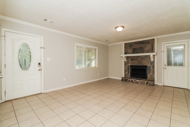 Photo - 5539 Hall Cir