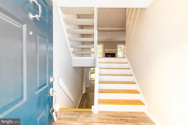 Photo - 79 Andover Ct