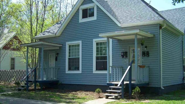 Photo - 1 Bed / 1 Bath unit near ISU campus Unidad 812 N. 11th Street B