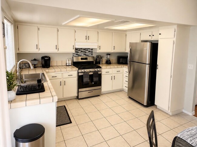 Photo - 1315 E Ave J5
