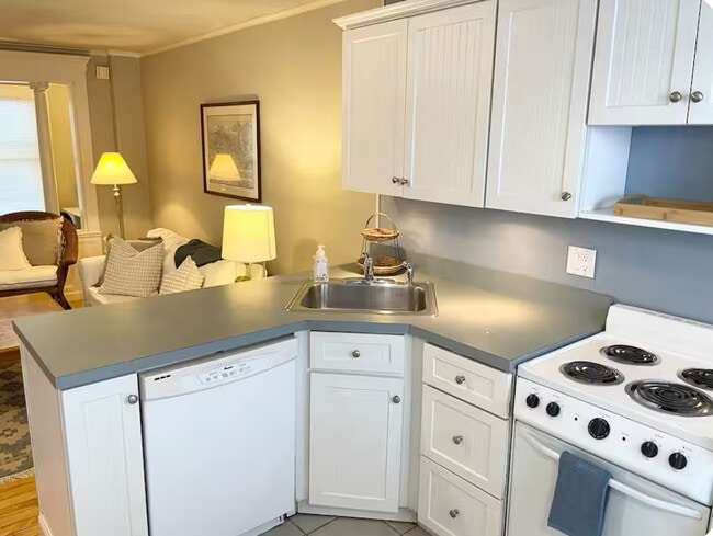 Photo - 4 Belmont St Unit B