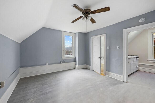 Photo - 1210 Maple Ave Unit 1210-3