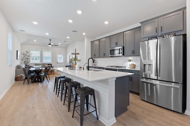Photo - 179 Kings Cyn Dr