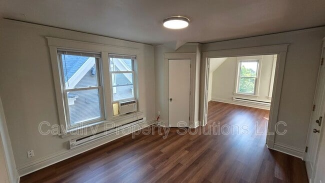 Photo - 617 E 8th St Unit 2