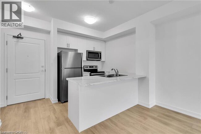 Photo - 470 Dundas St E Unit 404