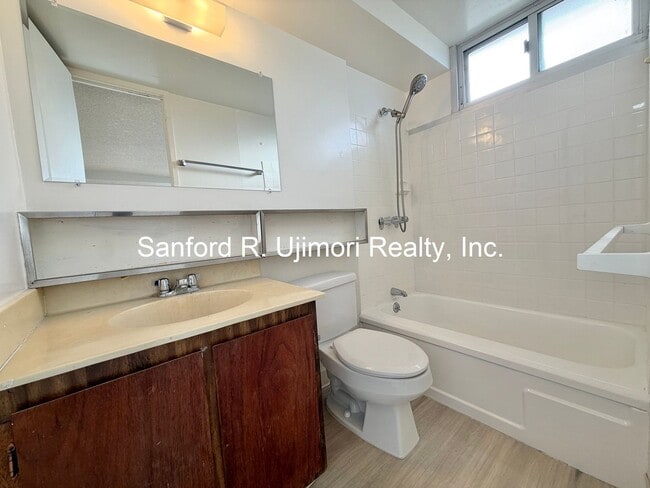 Photo - prsq1805 Unit 1