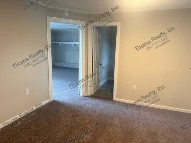 Photo - 1620 Charter Dr