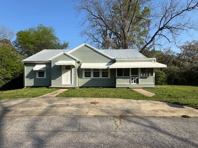 Building Photo - 505 E 5th St