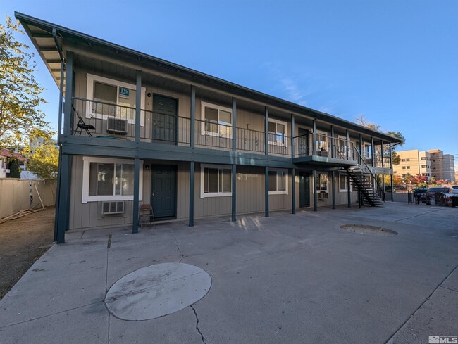 Building Photo - 1494 Lewis St Unit 6
