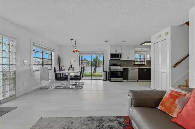 Photo - 6825 NW 169th St Unit 54H