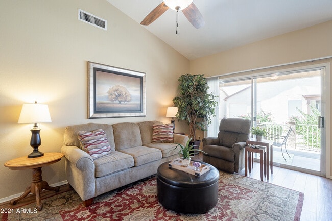 Photo - 1802 E Peach Tree Dr