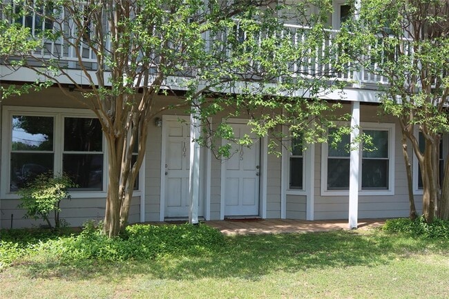 Photo - 3400 Speedway Unit 104