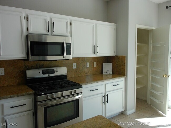 Building Photo - 5438 Avent Ferry St Rental
