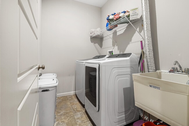 Photo - 624 Morven Park Dr