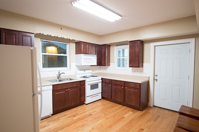 Photo - 1703 W Irving Park Rd Unidad 1