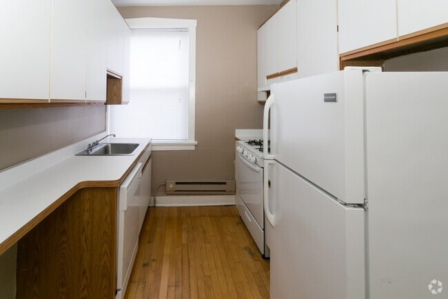 Building Photo - 1322 Oak Ave Rental