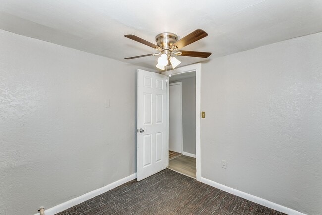 Photo - 1835 S Exchange St