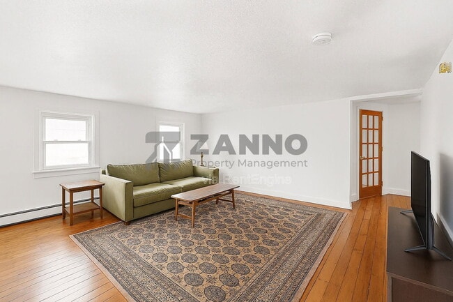 Photo - 82 Burlington St Unit 3