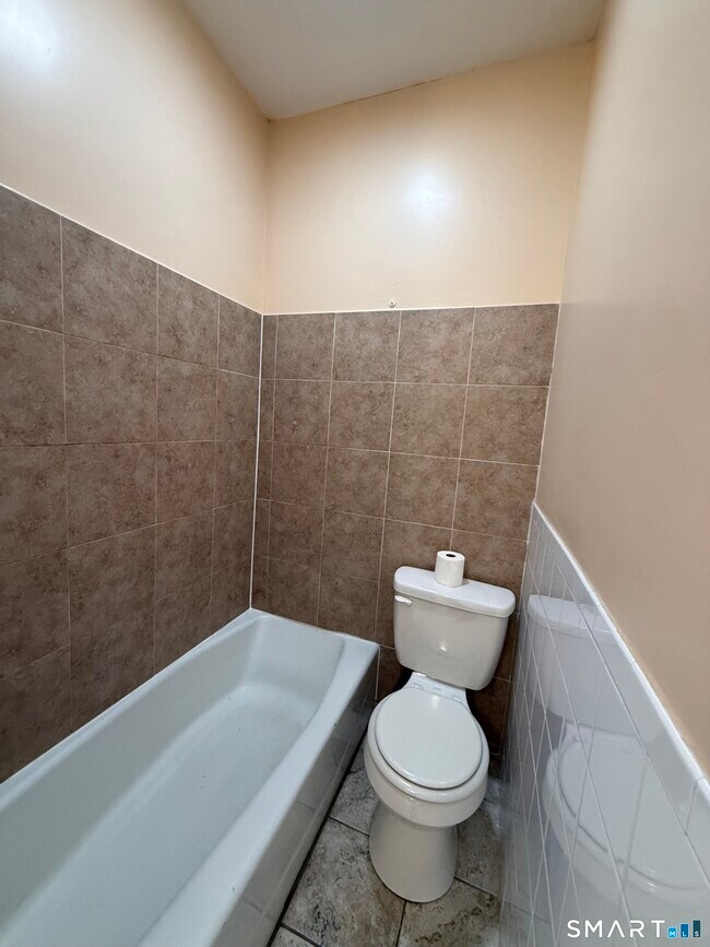 Photo - 10 Gilbert Ave