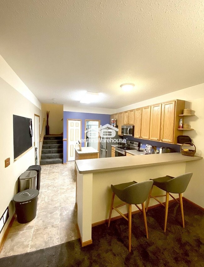 Photo - 9585 Queensland Ln N